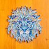 Téli oroszlán - egyedi mintás fa puzzle díszdobozban